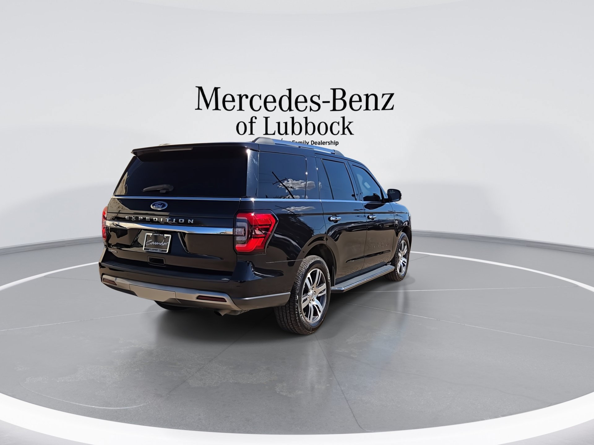 Used 2022 Ford Expedition Limited RWD image 8