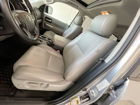 Used 2021 Toyota Sequoia Limited AWD/4WD image 11