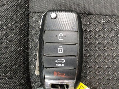 Used 2016 Kia Optima LX w/ Option Group 014 FWD image 32