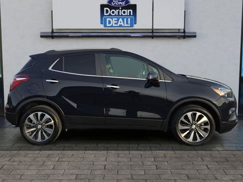 Used 2021 Buick Encore Preferred w/ Safety Package image 2