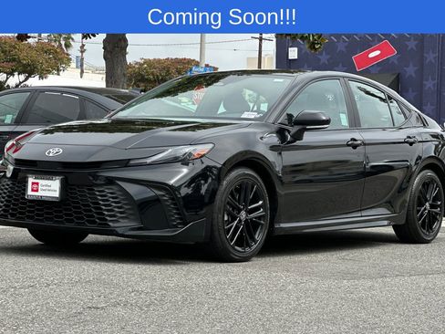 Certified 2025 Toyota Camry SE FWD image 8