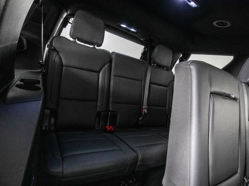 Used 2025 Chevrolet Tahoe LT RWD image 13