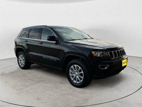 Used 2022 Jeep Grand Cherokee Laredo E AWD/4WD image 3
