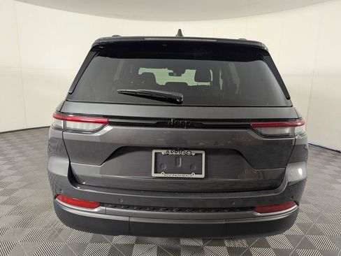 New 2026 Jeep Grand Cherokee Altitude RWD image 6