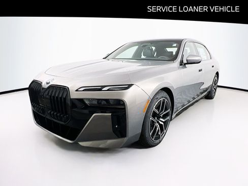 New 2025 BMW i7 xDrive60 image 3