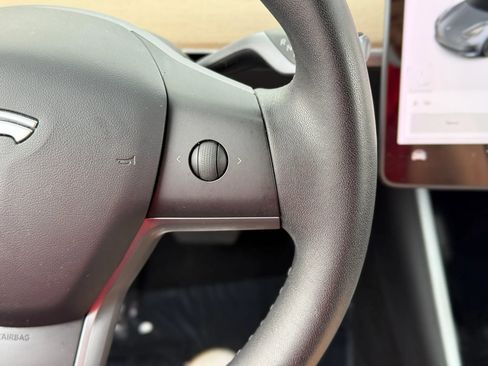 Used 2020 Tesla Model 3 image 18