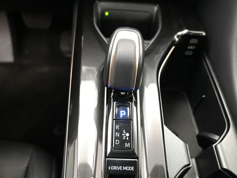 Certified 2024 Toyota Crown Platinum image 19