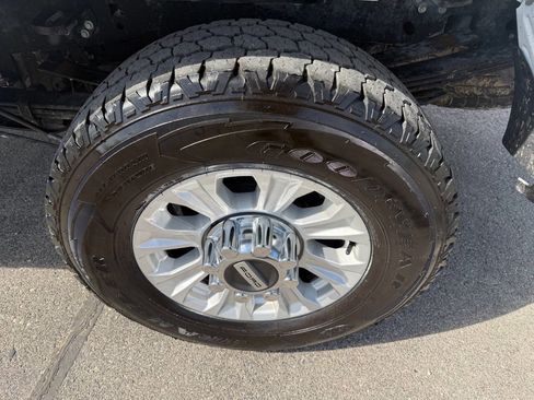 Used 2022 Ford F250 XL w/ Power Equipment Group image 12