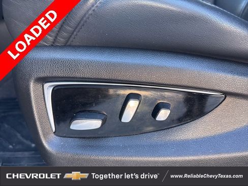 Used 2019 Cadillac Escalade ESV Premium Luxury image 25