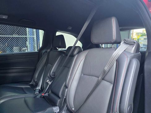 Used 2025 Honda Odyssey Sport-L image 16