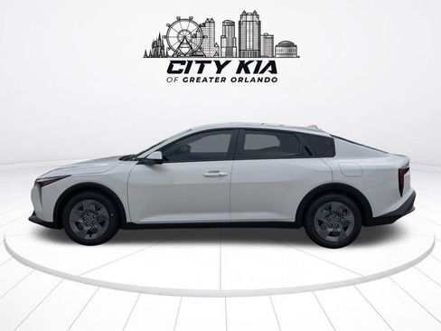 New 2026 Kia K4 FWD image 4