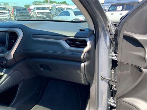 Used 2022 GMC Acadia Denali w/ Denali Ultimate Package AWD/4WD image 18
