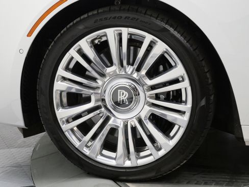 Used 2024 Rolls-Royce Ghost Extended Wheelbase image 10