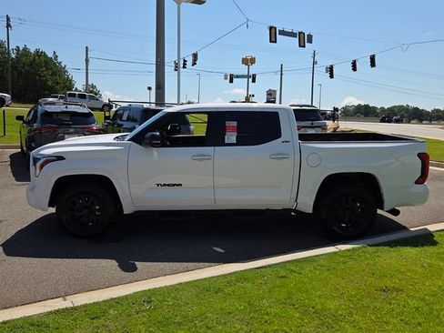 New 2026 Toyota Tundra SR5 AWD/4WD image 4
