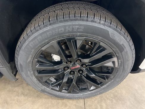 Used 2022 GMC Sierra 1500 Denali w/ Technology Package image 19