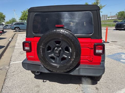 Used 2021 Jeep Wrangler Unlimited Sport AWD/4WD image 23