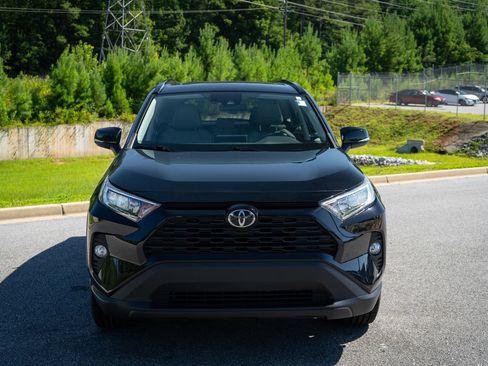 Used 2021 Toyota RAV4 XLE Premium FWD image 2