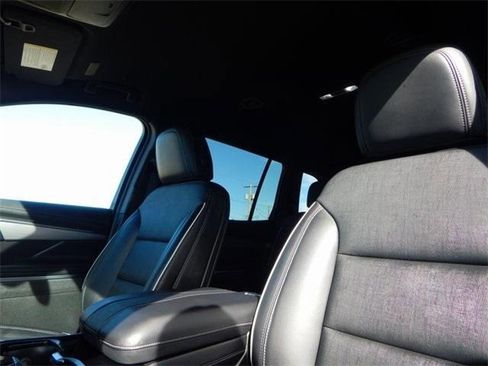 Used 2025 Buick Enclave Preferred image 19