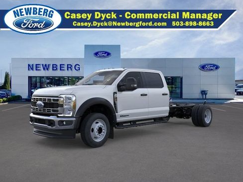 New 2026 Ford F550 4x4 Crew Cab image 3