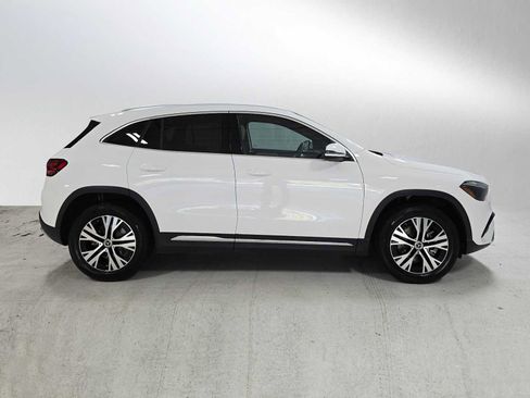 Used 2026 Mercedes-Benz GLA 250 4MATIC image 3