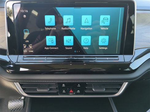 New 2026 Volkswagen Atlas SE image 31