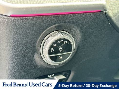 Used 2022 Mercedes-Benz C 300 4MATIC Sedan image 11