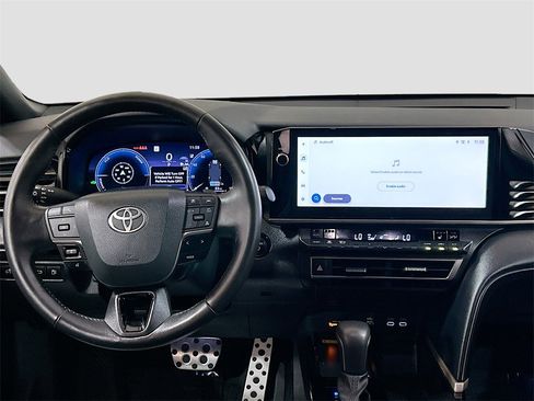 Used 2025 Toyota Camry XSE image 18