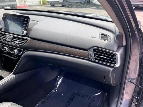 Used 2018 Honda Accord EX-L image 8