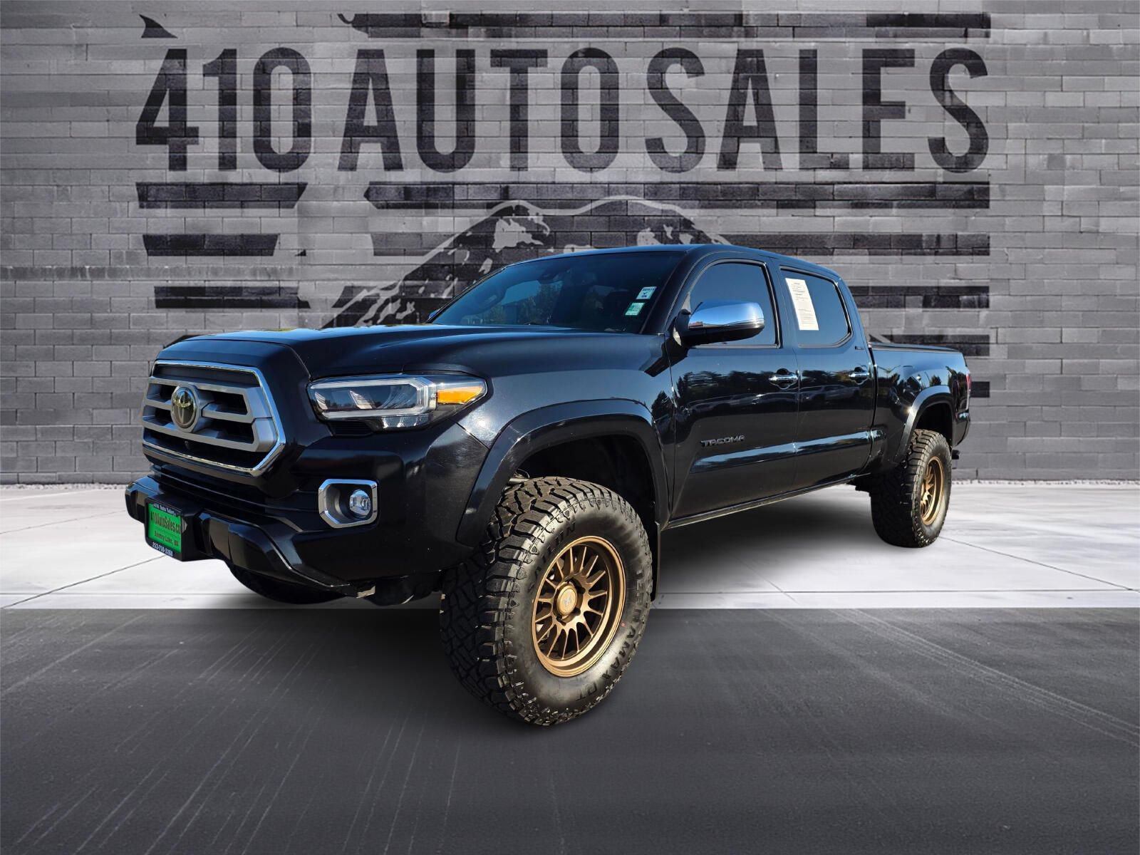 Used 2021 Toyota Tacoma Limited w/ Blackout Package (TMS) AWD/4WD image 6