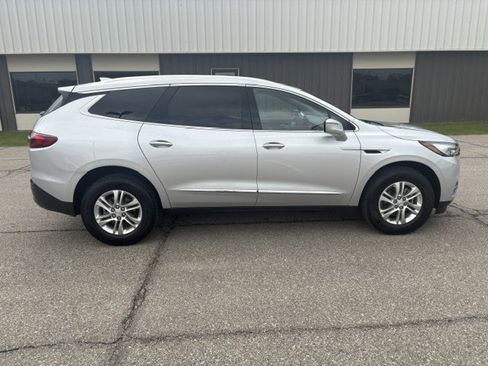 Used 2021 Buick Enclave Essence FWD image 4