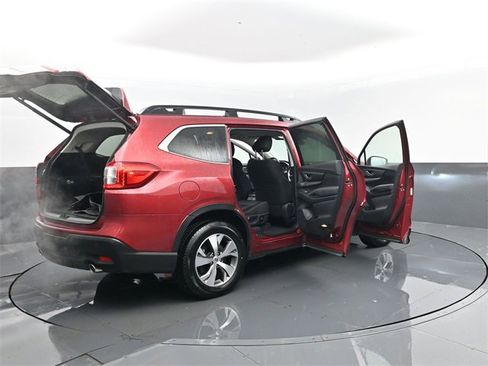 Used 2024 Subaru Ascent Premium w/ Convenience Package image 31