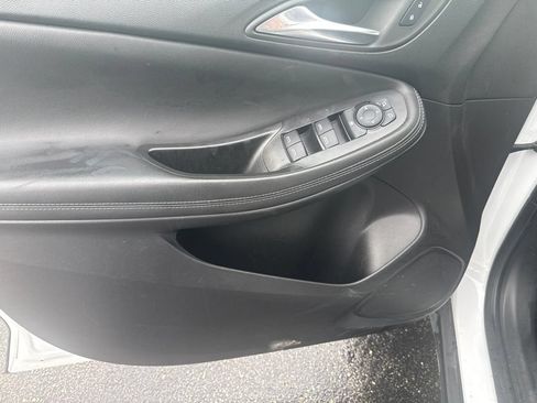 Used 2025 Buick Encore GX Preferred FWD image 19
