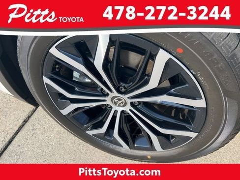 New 2026 Toyota Crown XLE image 10