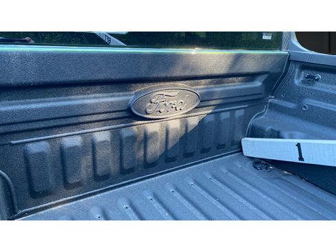 New 2025 Ford Maverick XLT w/ XLT Luxury Package AWD/4WD image 35