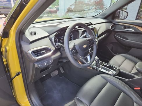 Used 2023 Chevrolet TrailBlazer ACTIV w/ Sun and Liftgate Package image 13