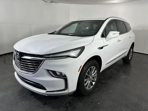 Used 2024 Buick Enclave Premium image 6