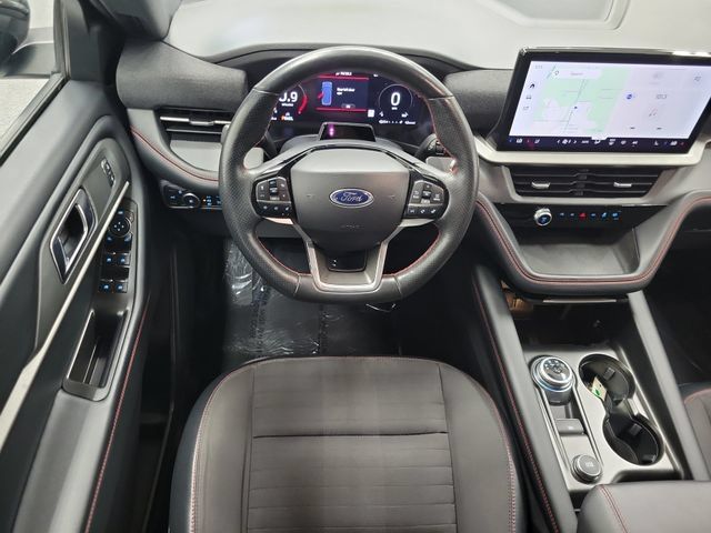 Used 2025 Ford Explorer ST-Line w/ ST-Line Street Pack AWD/4WD image 14