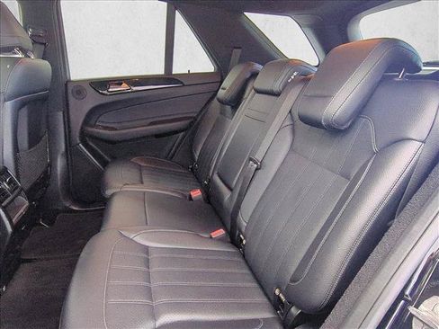 Used 2019 Mercedes-Benz GLE 400 4MATIC image 22
