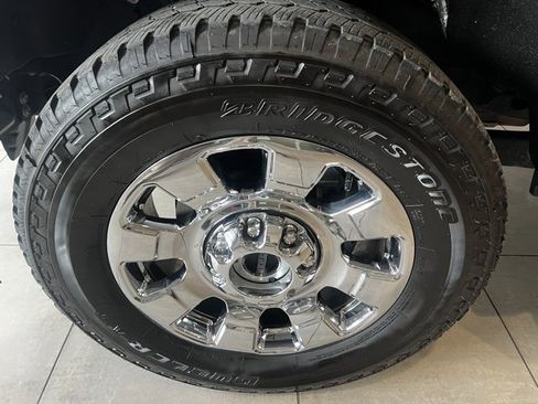 Used 2025 Ford F350 Lariat w/ Chrome Package image 8