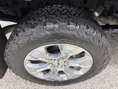 Used 2023 Ford F150 Platinum w/ FX4 Off-Road Package AWD/4WD image 16