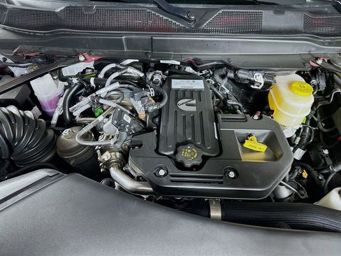 New 2026 RAM 3500 Big Horn AWD/4WD image 18