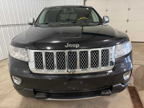 Used 2013 Jeep Grand Cherokee Overland AWD/4WD image 3