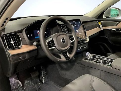 New 2026 Volvo XC90 B6 Plus w/ Protection Package Premier AWD/4WD image 8
