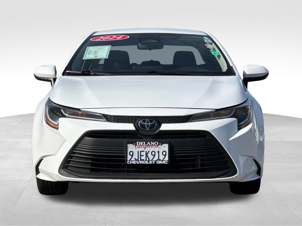 Used 2024 Toyota Corolla LE FWD image 8