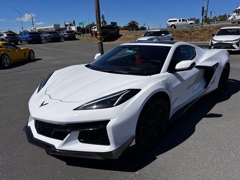 Used 2024 Chevrolet Corvette Z06 w/ Z07 Performance Package image 13