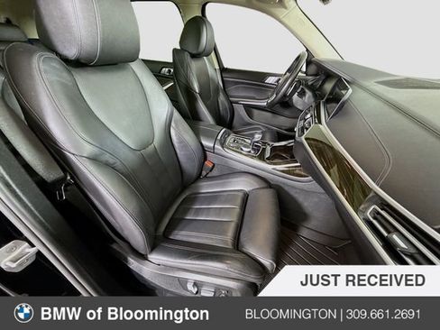 Used 2021 BMW X7 xDrive40i w/ Parking Assistance Package image 29
