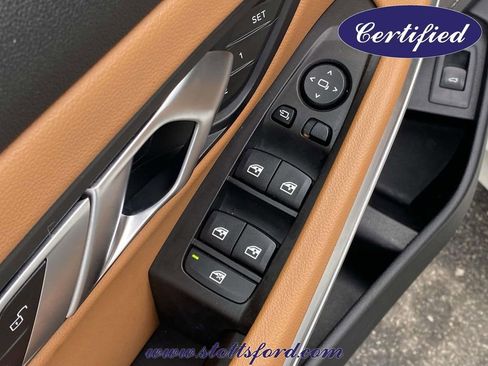 Used 2023 BMW 330i Sedan w/ Premium Package image 17