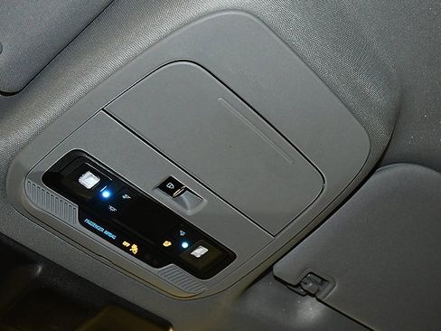 Used 2024 Ford F150 XLT w/ Equipment Group 302A MID image 31