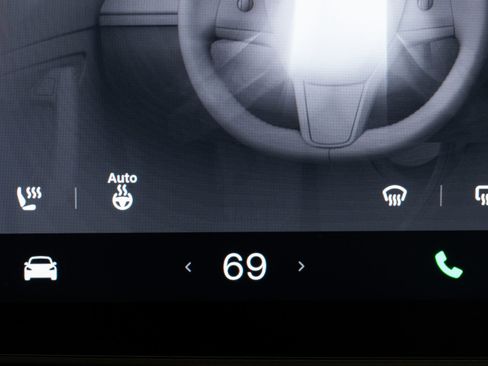 Used 2022 Tesla Model Y Long Range image 20