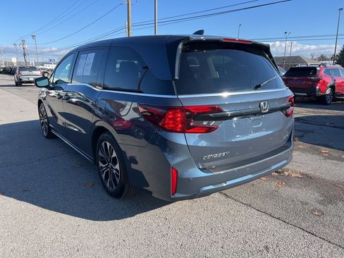 Used 2025 Honda Odyssey Elite image 3